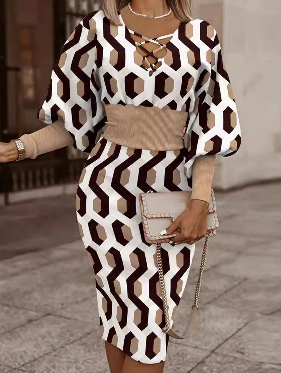Waist-hugging V-neck dress – White Dress