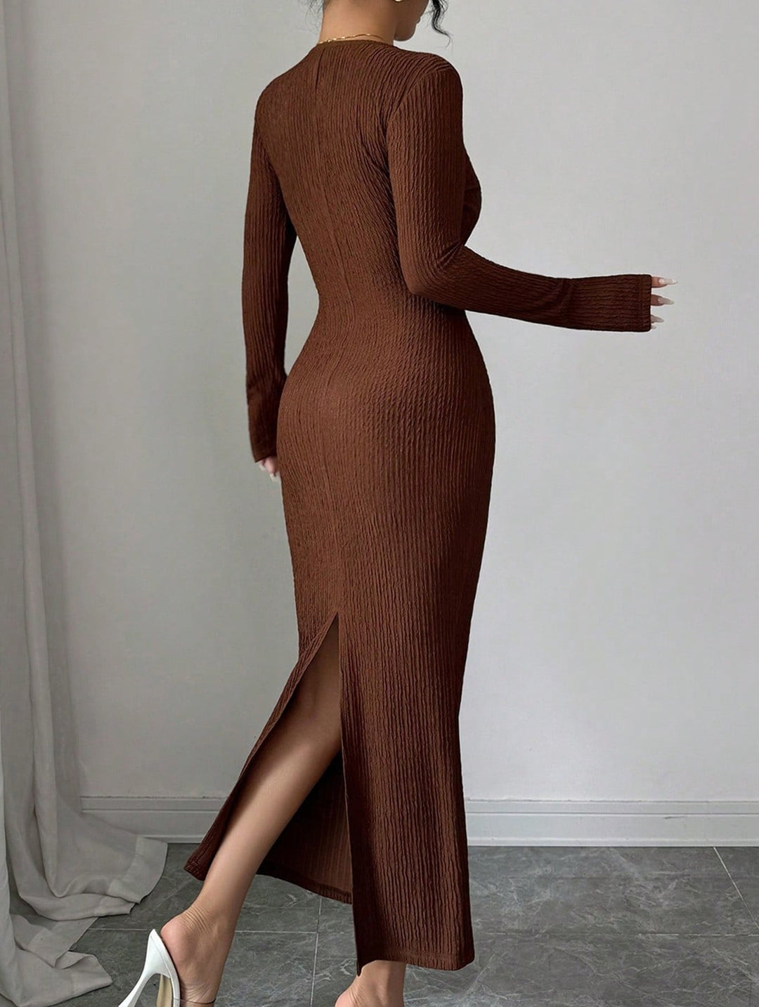 Cross neck knit slim-fit dress – White Dress
