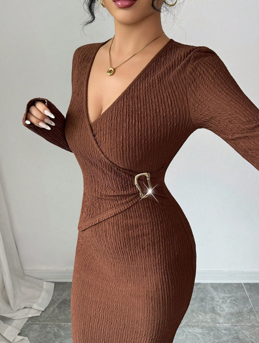 Cross neck knit slim-fit dress – White Dress