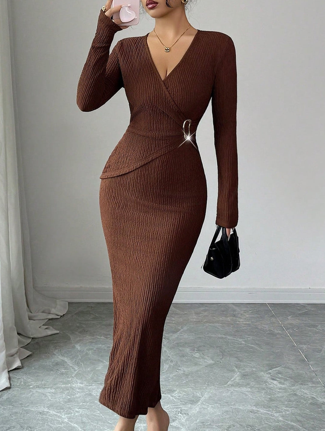 Cross neck knit slim-fit dress – White Dress