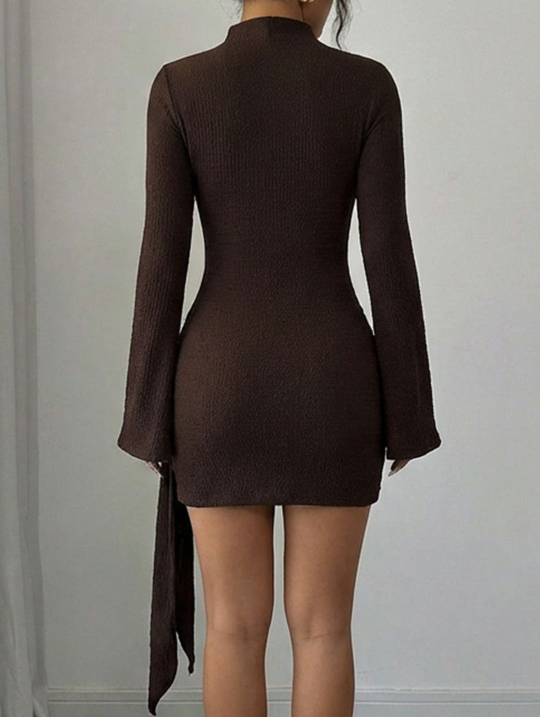 Solid color slim fit metal buckle dress – White Dress