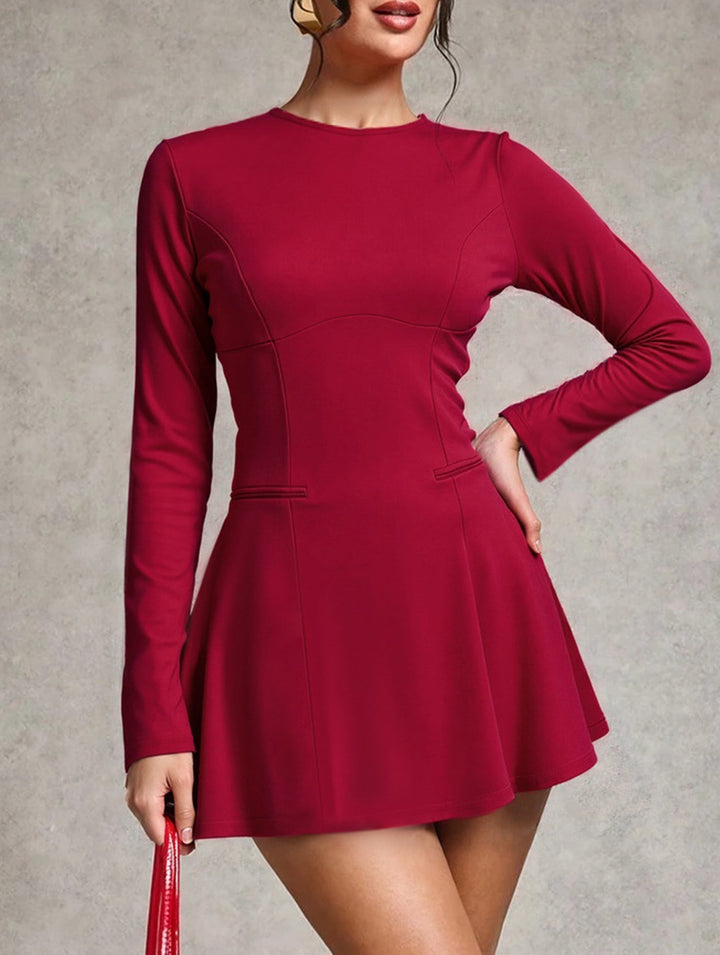 Backless long-sleeved slim-fit dress – White Dress