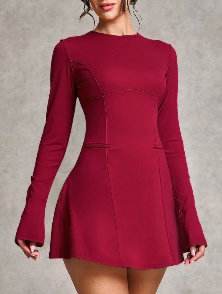 Backless long-sleeved slim-fit dress – White Dress