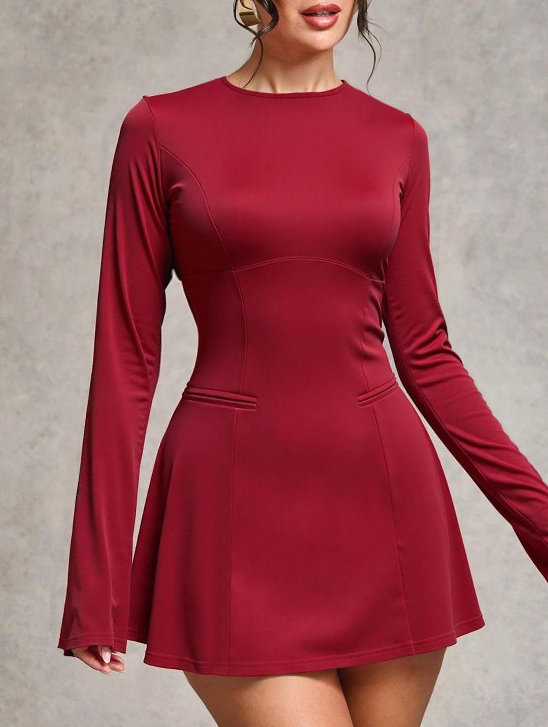 Backless long-sleeved slim-fit dress – White Dress