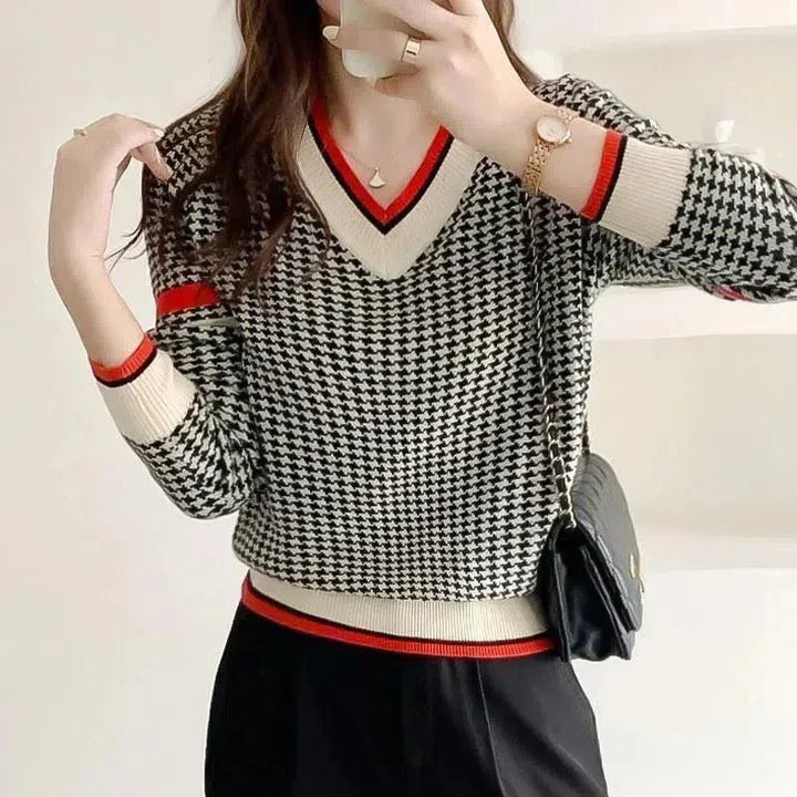 Susanna | V-Neck Houndstooth Sweater for Women